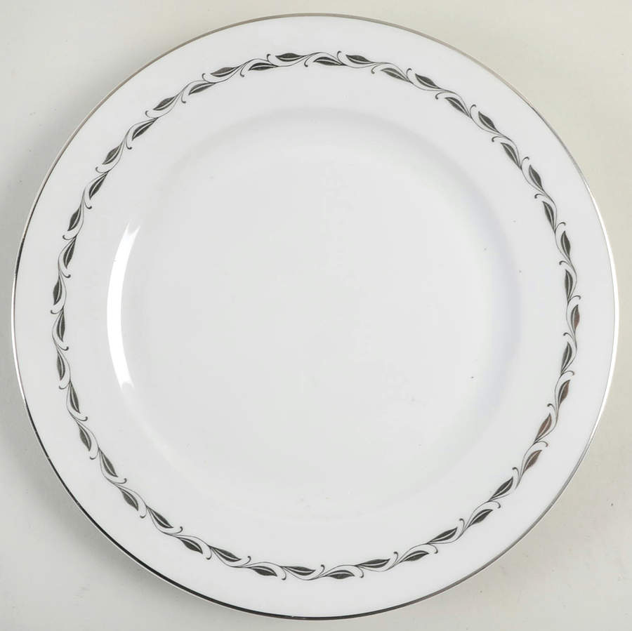 Silver Wreath Dinner Plate by Heinrich - H&C-1