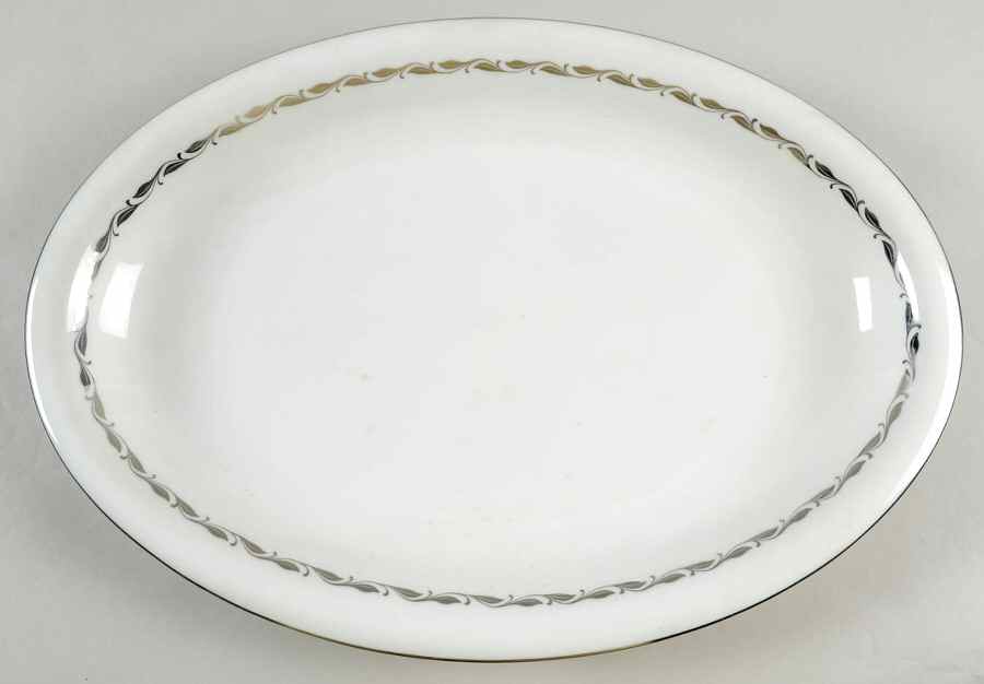 Silver Wreath 16" Oval Serving Platter by Heinrich - H&C-1