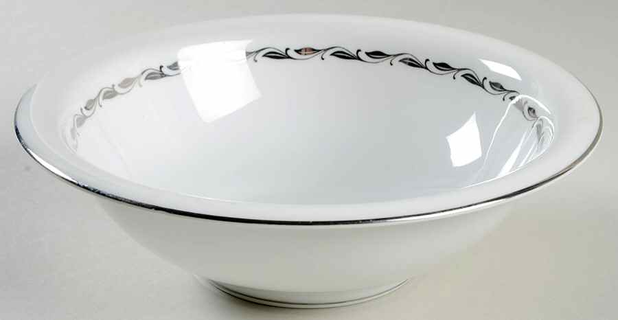 Silver Wreath 9" Round Vegetable Bowl by Heinrich - H&C-1