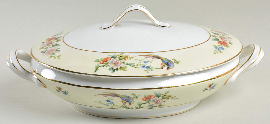 Songbird Oval Covered Vegetable by Heinrich - H&C-1
