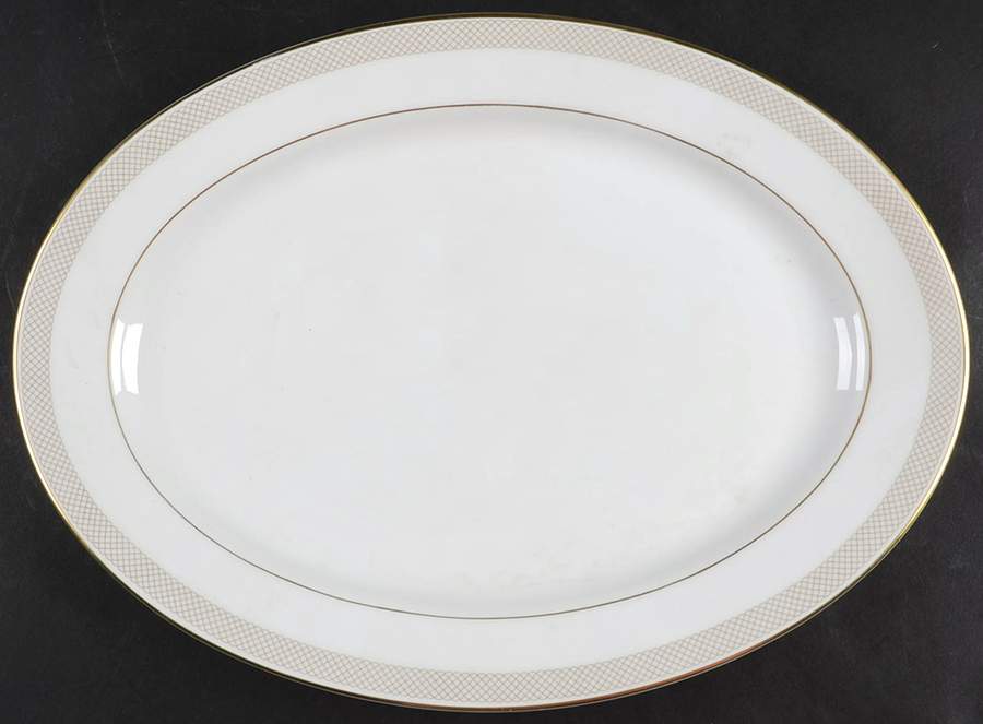 Spinning 13" Oval Serving Platter by Heinrich - H&C-1