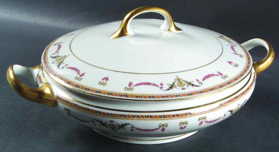 St Germaine (White Body) Round Covered Vegetable by Heinrich - H&C-1