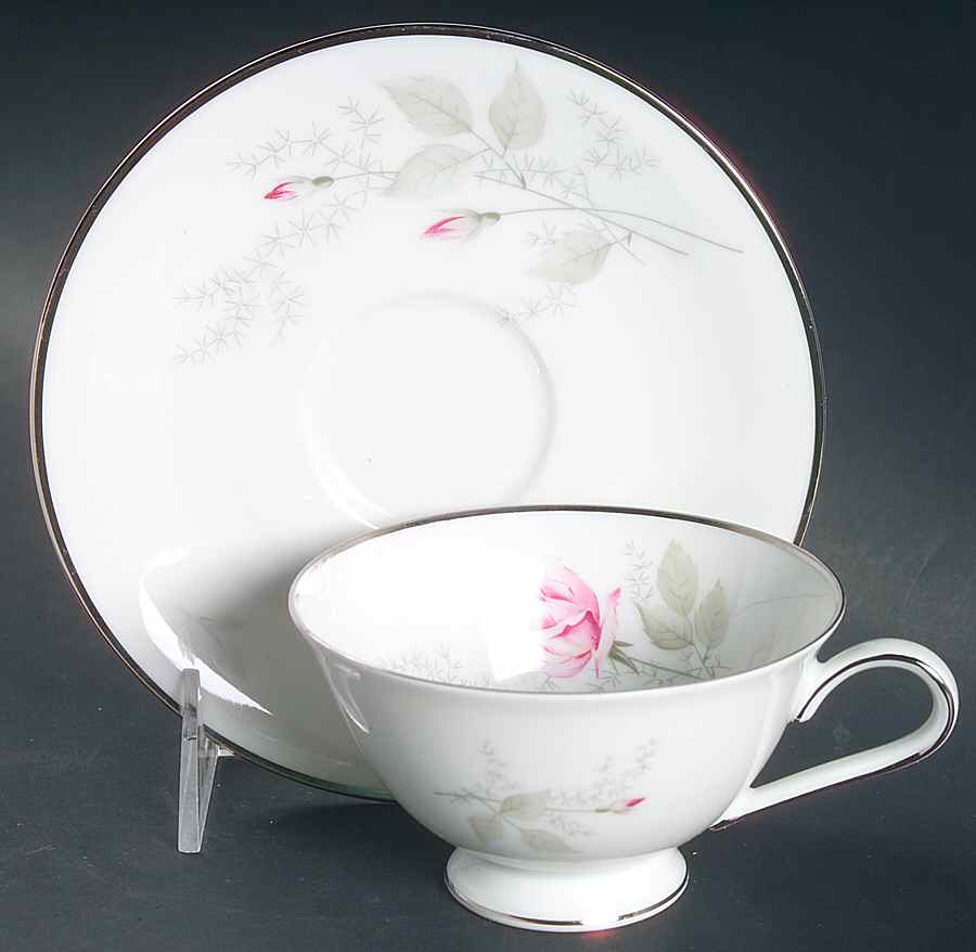 Tanya Footed Cup & Saucer Set by Heinrich - H&C-1