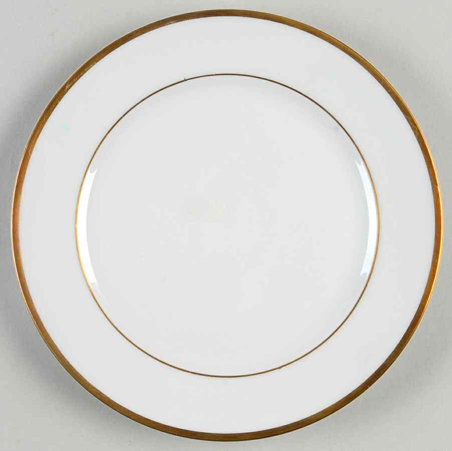 Tudor Bread & Butter Plate by Heinrich - H&C-1