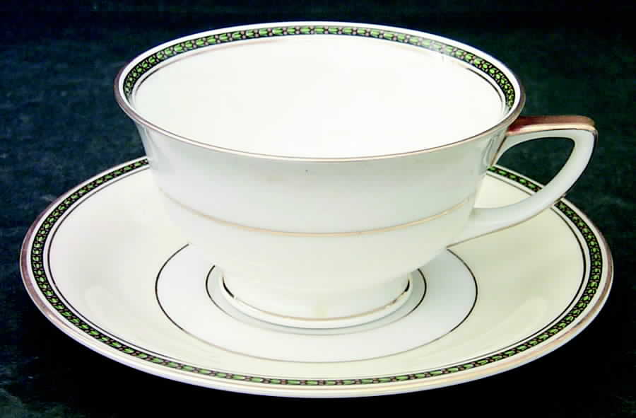 Victoria (Tulips, Dots) Footed Cup & Saucer Set by Heinrich - H&C-1