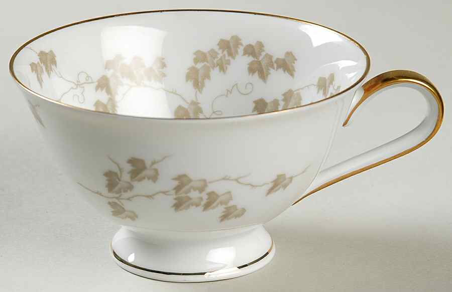 Windblown Footed Cup by Heinrich - H&C-1