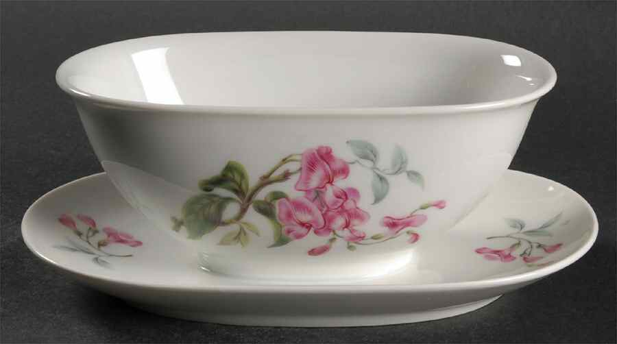 Wisteria Gravy Boat with Attached Underplate by Heinrich - H&C-1