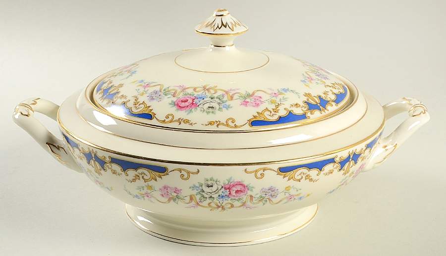 Emilie Round Covered Vegetable by Haas-Czjzek Coronado-1