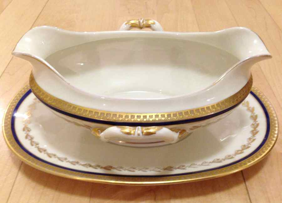 La Reine Gravy Boat & Underplate by Haas-Czjzek Coronado-1