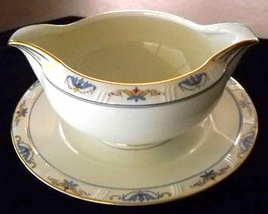 Norma Gravy Boat with Attached Underplate by Haas-Czjzek Coronado-1