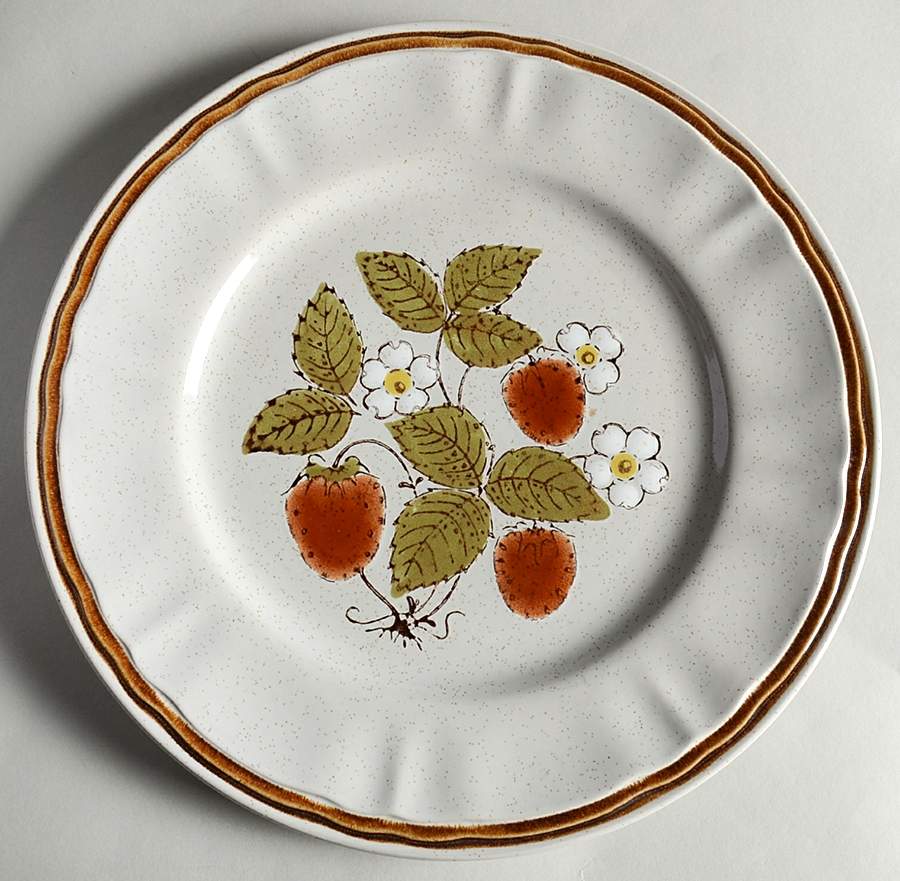 Berries 'N Cream 12" Chop Plate (Round Platter) by Hearthside-1