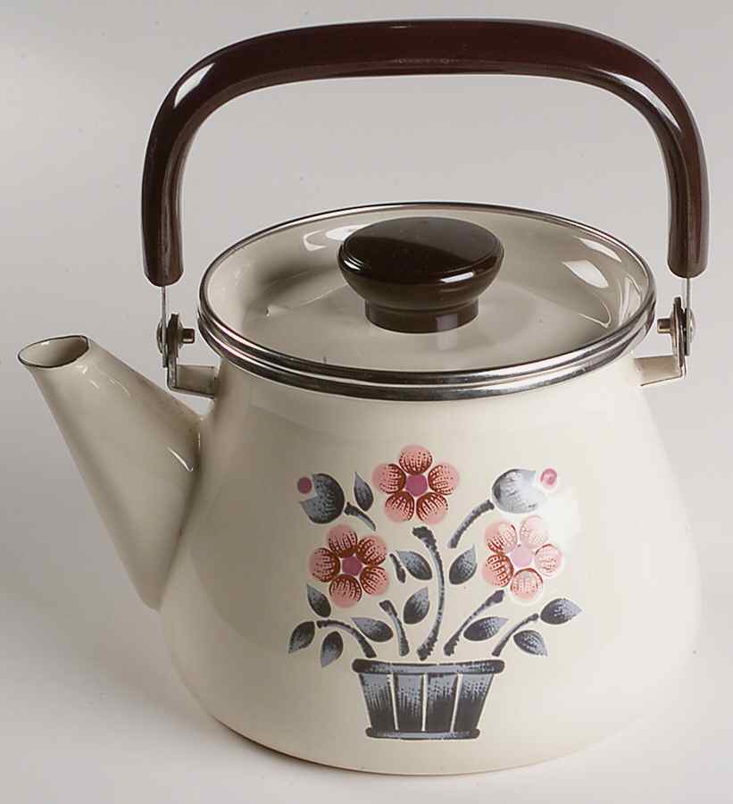 Brambleberry Metal Kettle & Lid by Hearthside-1