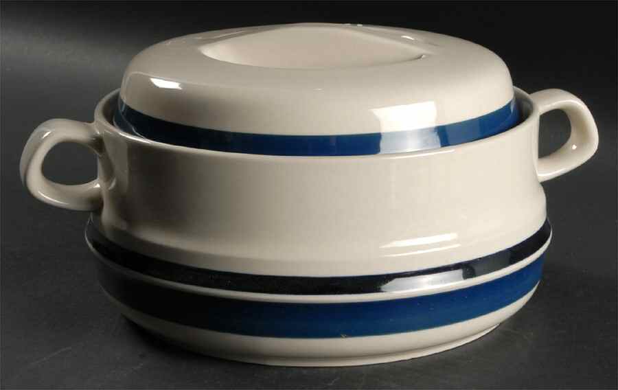 Estate Blue Navy 2 Qt Round Covered Casserole by Hearthside-1