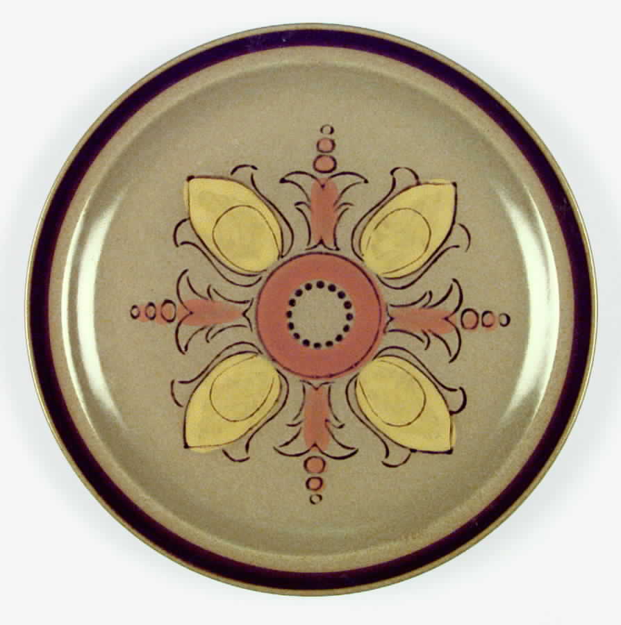 Fleur De Lis Dinner Plate by Hearthside-1