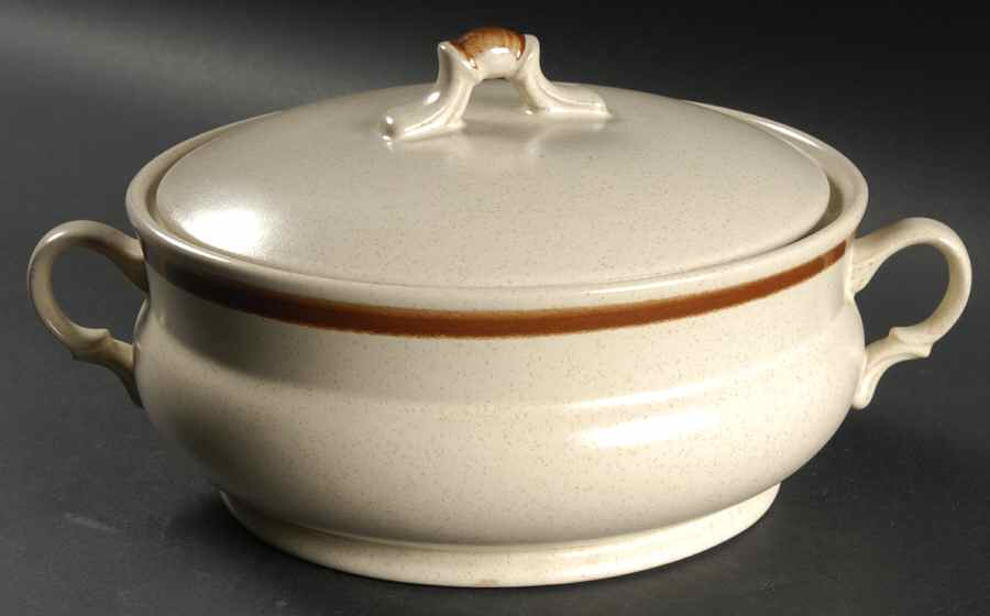 Foliage Time 2 Qt Round Covered Casserole by Hearthside-1