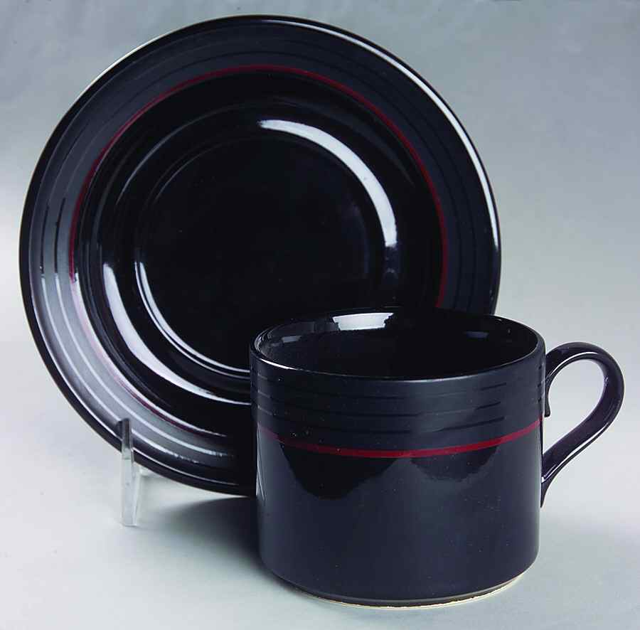 Echo Flat Cup & Saucer Set by Daniel Hechter-1