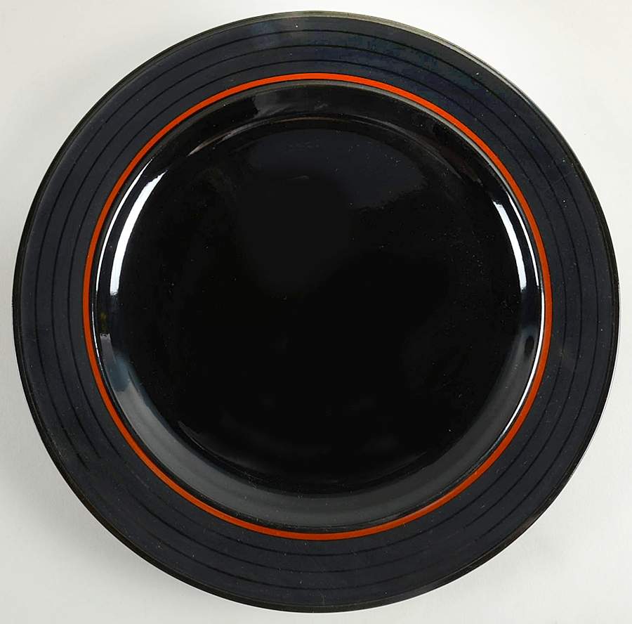 Echo 12" Chop Plate (Round Platter) by Daniel Hechter-1