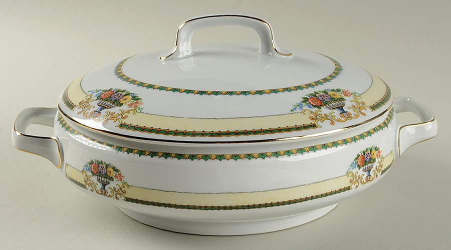 5993 Round Covered Vegetable by Hertel Jacob-1