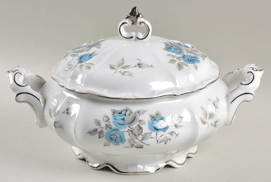 Louise Round Covered Vegetable by Hertel Jacob-1
