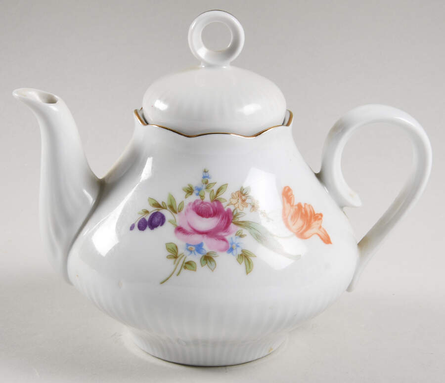 HEP1 Teapot & Lid by Graf Von Henneberg-1