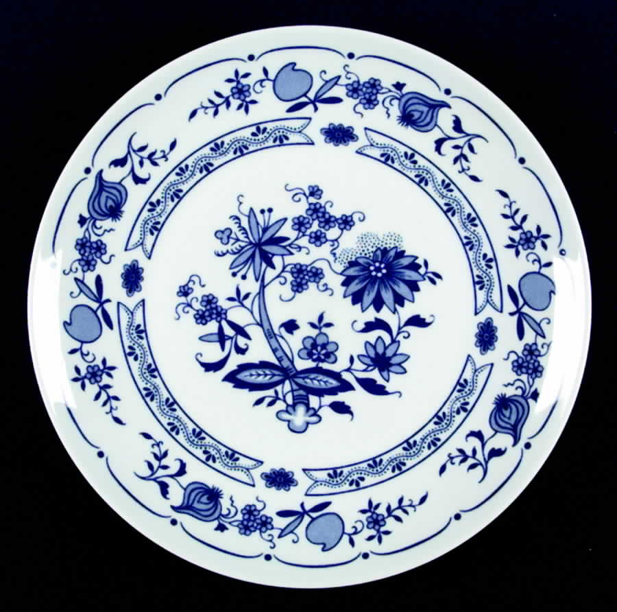 HEP4 Luncheon Plate by Graf Von Henneberg-1