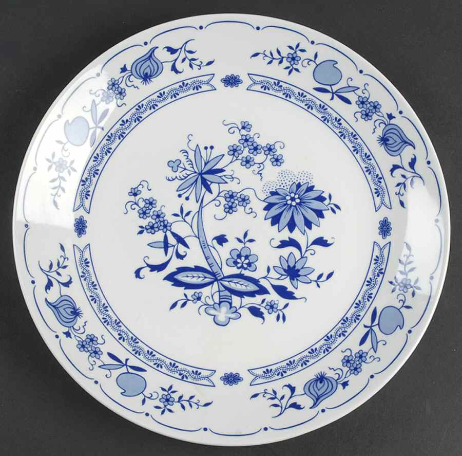 HEP4 11" Chop Plate (Round Platter) by Graf Von Henneberg-1