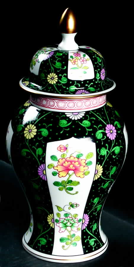 Black Dynasty (Sn) 6" Urn with Lid by Herend-1