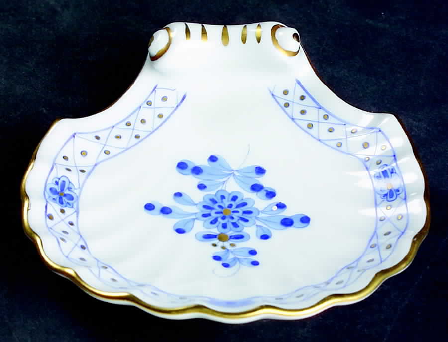 Blue Garden (Wb) Shell Shaped Dish by Herend-1