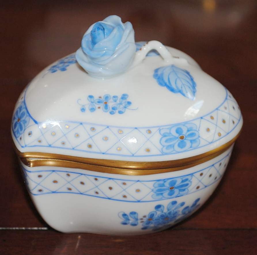 Blue Garden (Wb) 3" Heart Shape Box & Lid by Herend-1