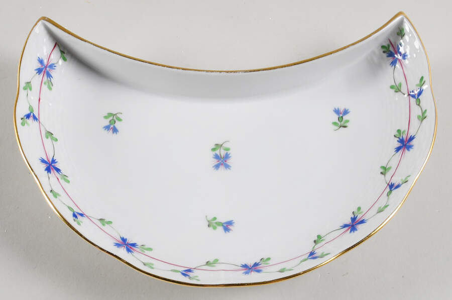 Blue Garland (PBG) Crescent Salad Plate by Herend-1