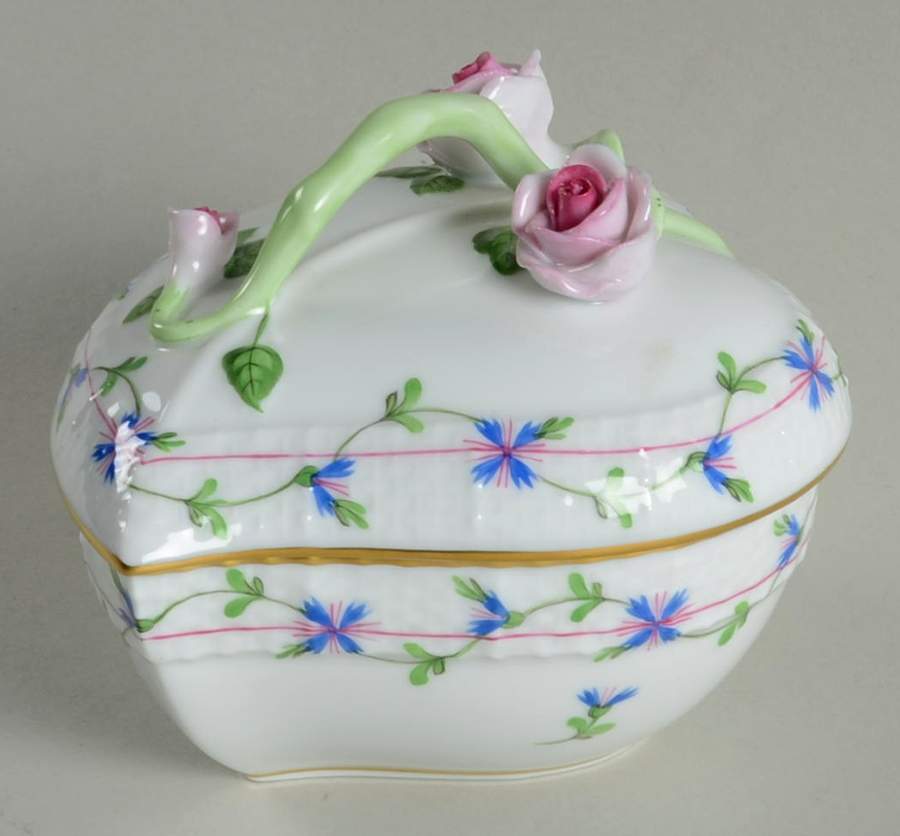 Blue Garland (PBG) 3" Heart Shape Bon Bon & Lid by Herend-1