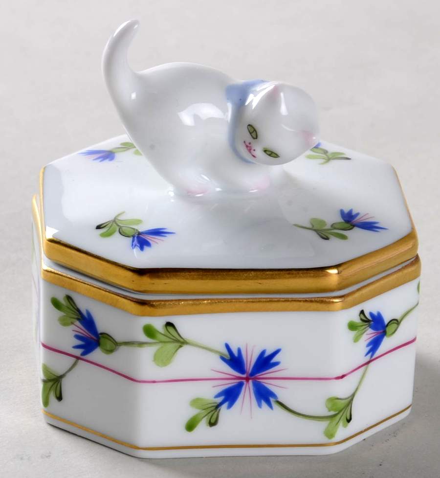 Blue Garland (PBG) Octagonal Box & Lid by Herend-1