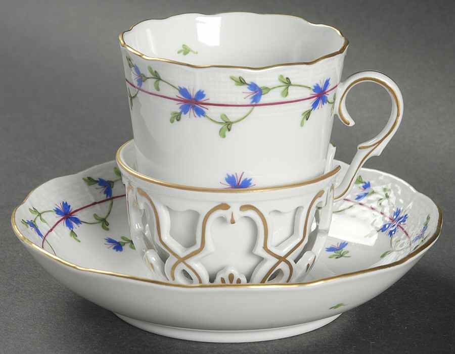 Blue Garland (PBG) Trembleuse Cup & Saucer Set by Herend-1