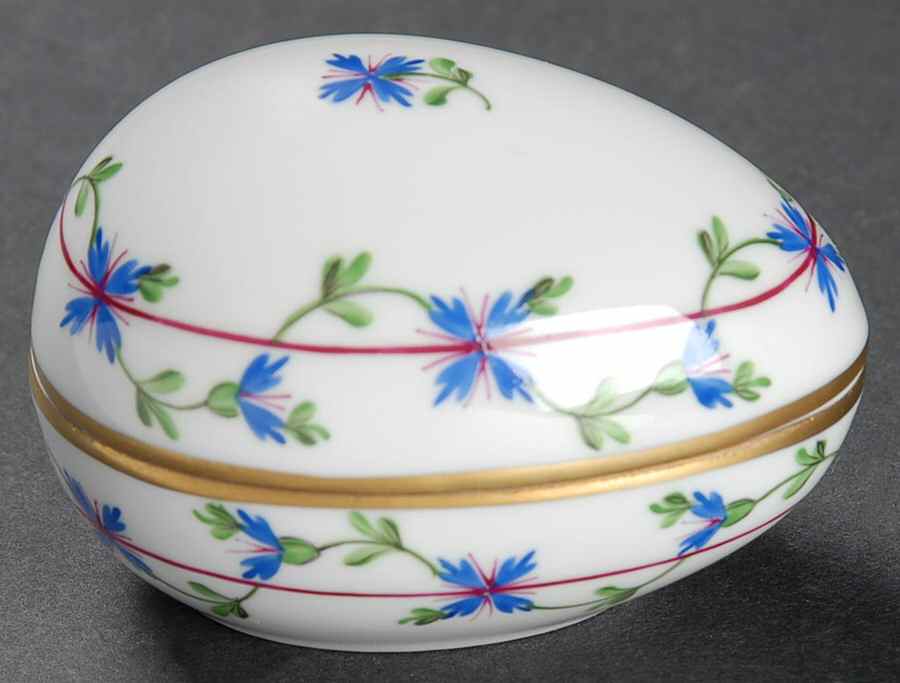Blue Garland (PBG) Egg Box & Lid by Herend-1