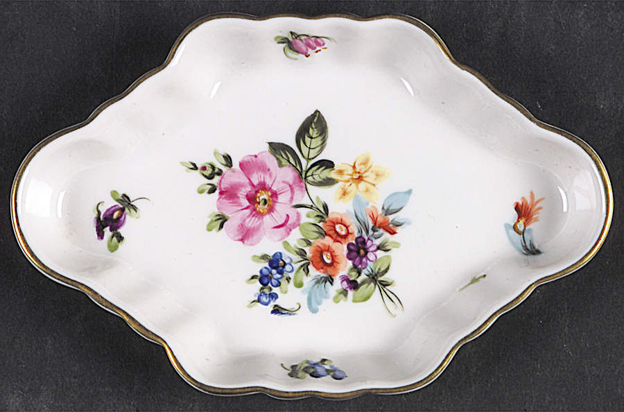 Bouquet of Flowers (BHR) Small Ashtray by Herend-1