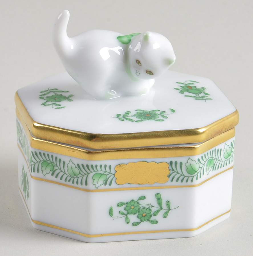 Chinese Bouquet Green (AV) Lid for 2" Octagonal Box by Herend-1
