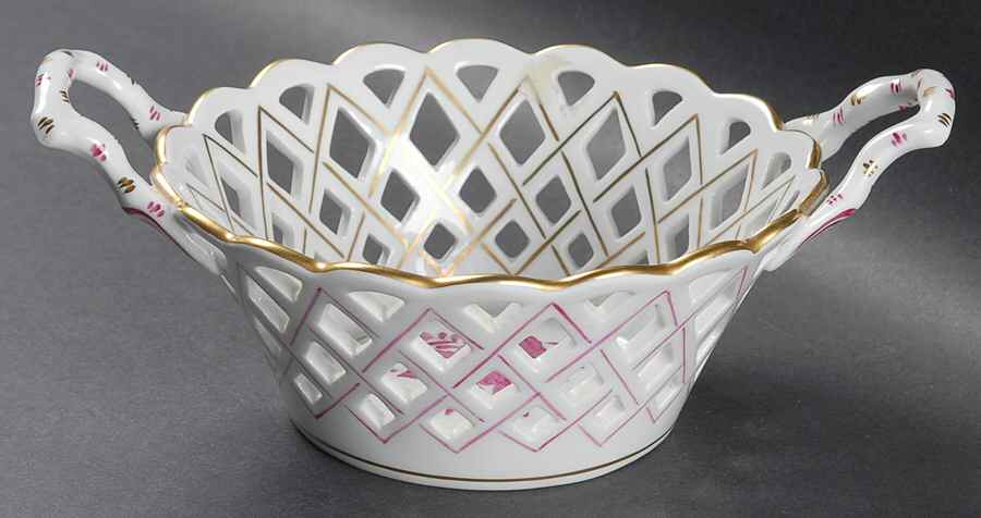 Chinese Bouquet Raspberry (AP) 6" Round Open Weave Basket by Herend-1