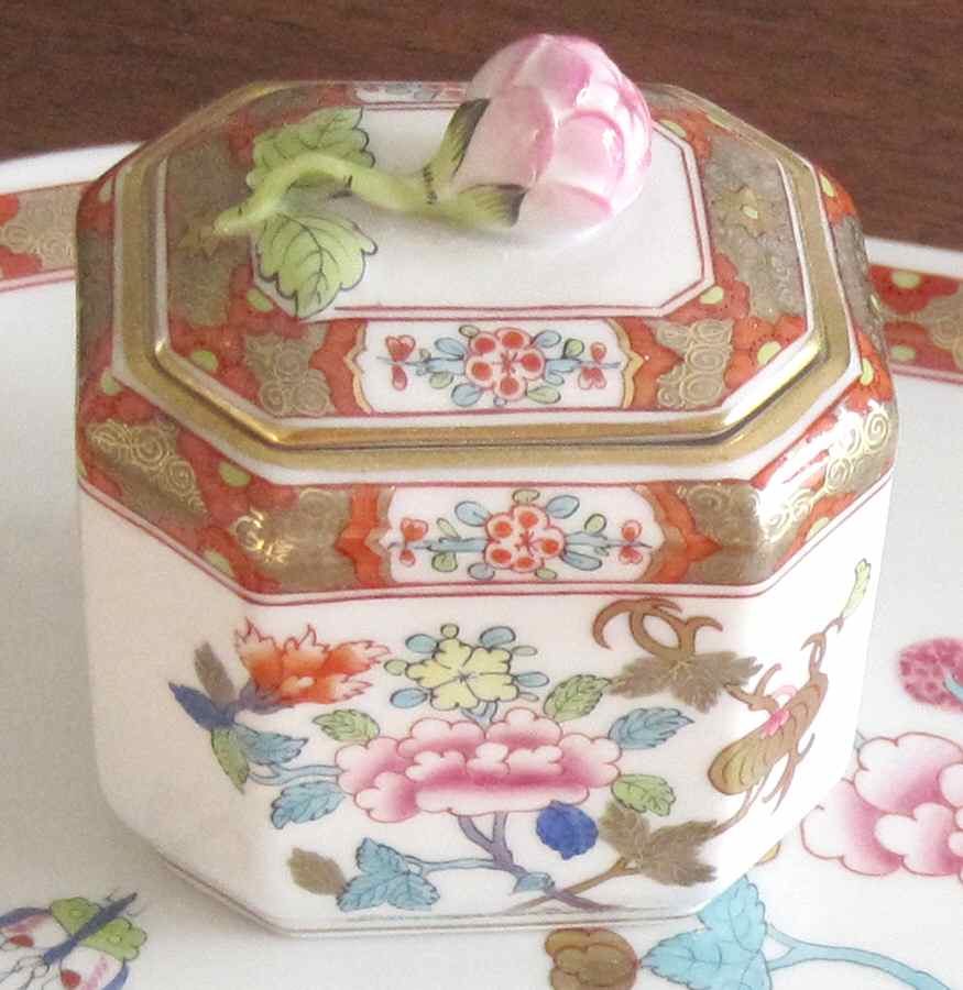 Chinois (Sh) Hexagonal Box & Lid by Herend-1