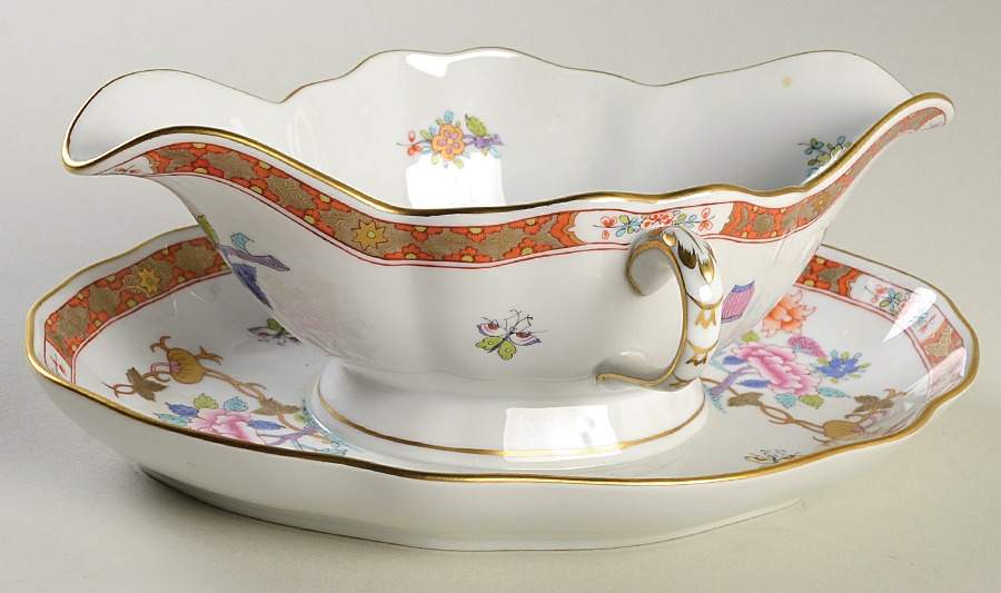 Chinois (Sh) Gravy Boat with Attached Underplate by Herend-1