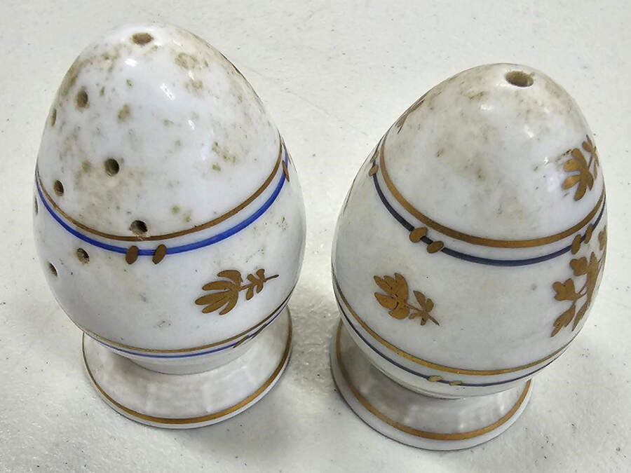 Coronation (Bat) Salt & Pepper Set by Herend-1