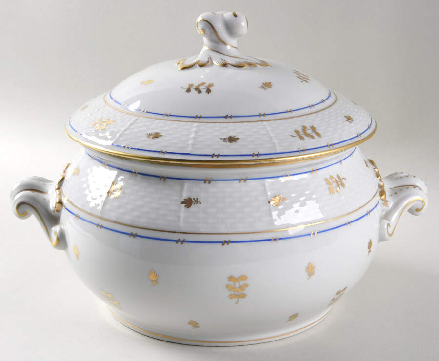 Coronation (Bat) Tureen & Lid by Herend-1