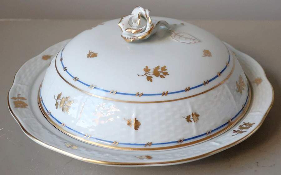 Coronation (Bat) Muffin Dish & Lid by Herend-1