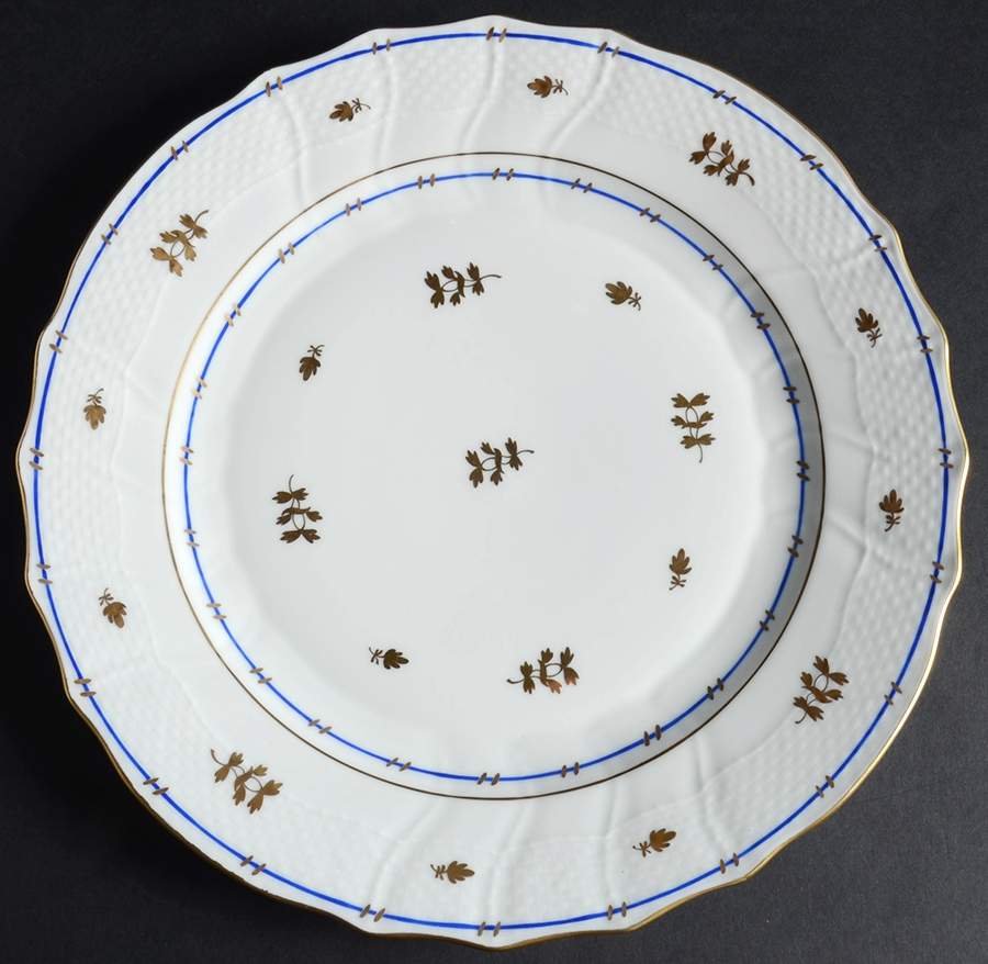 Coronation (Bat) Dinner Plate by Herend-1