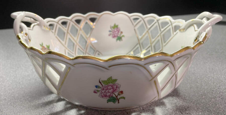 Eton 10" Round Open Weave Basket by Herend-1
