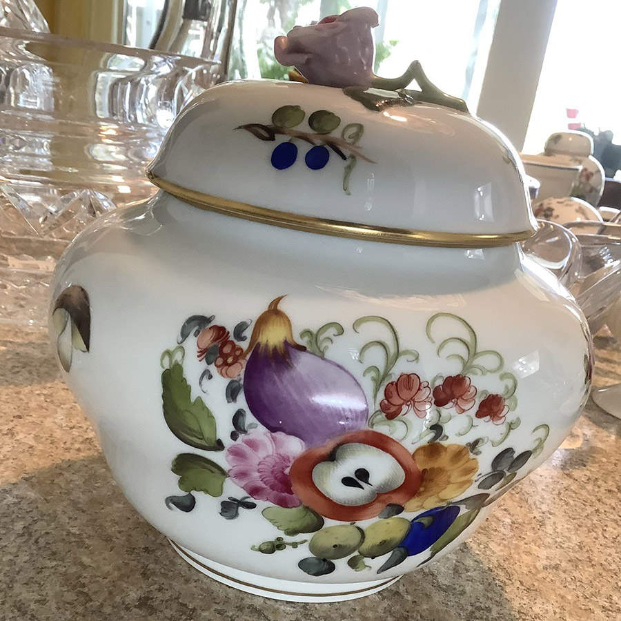 Fruits & Flowers (BFR) Medium Ginger Jar & Lid by Herend-1