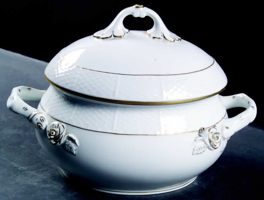 Golden Edge Newer (HDE) Tureen &  Lid by Herend-1