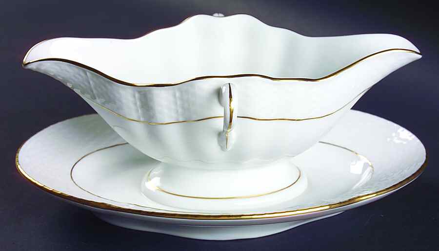 Golden Edge Newer (HDE) Gravy Boat with Attached Underplate by Herend-1