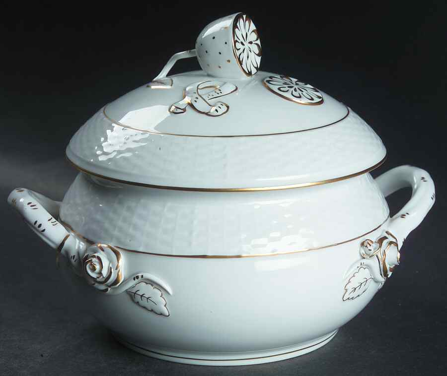 Golden Edge Newer (HDE) Small Bean Pot & Lid by Herend-1