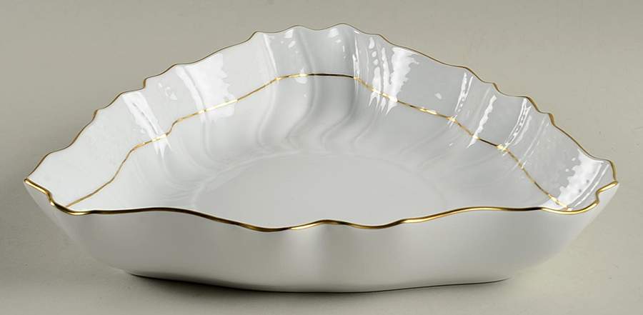 Golden Edge Newer (HDE) 10" Triangular Vegetable Bowl by Herend-1