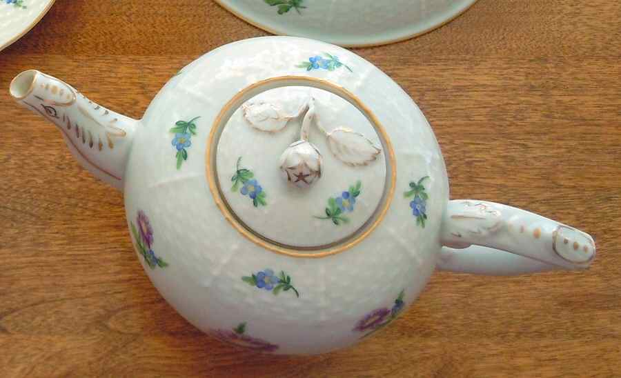 HER3 Teapot & Lid by Herend-1
